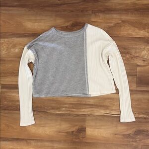 Wild Fable Gray and Cream Slightly Cropped Long Sleeve shirt